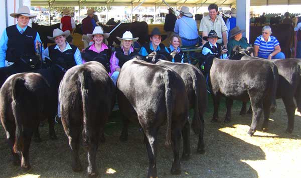 Sky Battles centre and Lee Labrie extreme right. Youth lineup by the cattle lawn at Syney Royal Show 